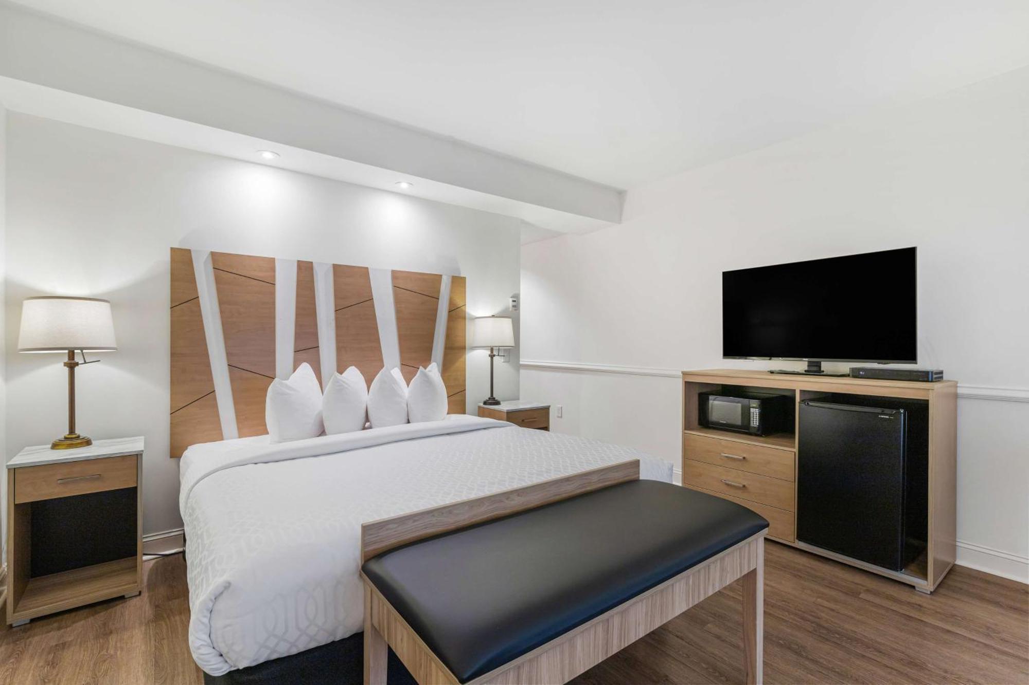 Best Western Plus Westgate Inn And Suites Leland Εξωτερικό φωτογραφία
