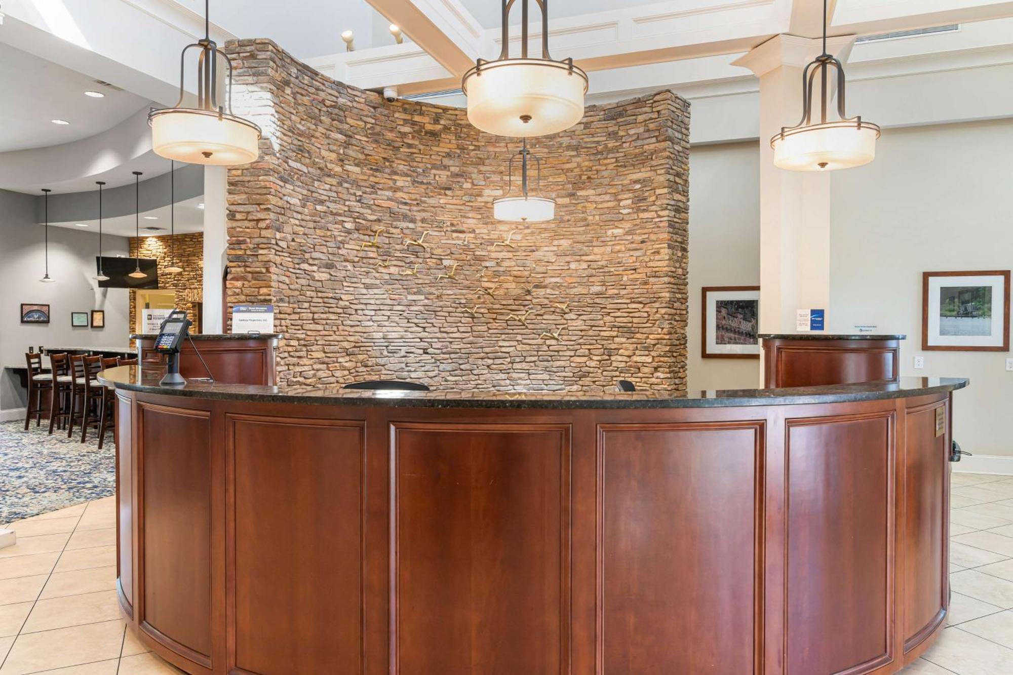 Best Western Plus Westgate Inn And Suites Leland Εξωτερικό φωτογραφία