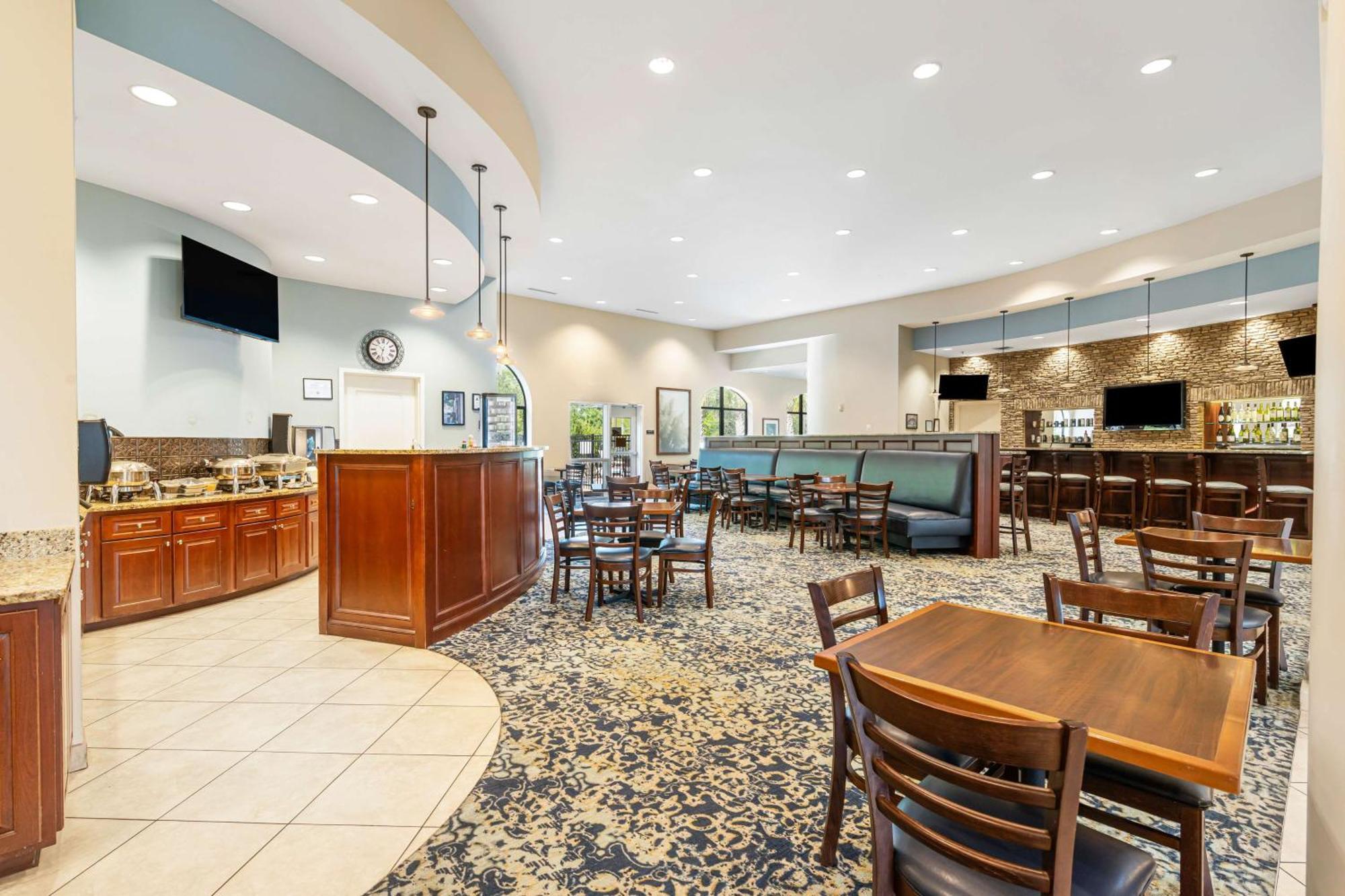 Best Western Plus Westgate Inn And Suites Leland Εξωτερικό φωτογραφία